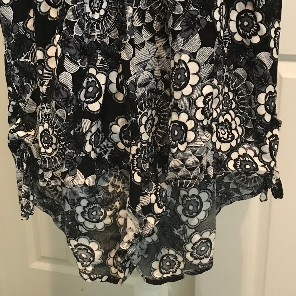 Romper - Picture 3 of 7